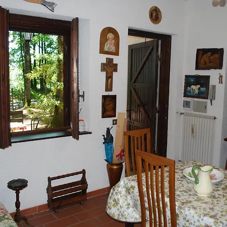 Casa Monti Cimini 6 Pax 2 Bedroom, Giardino, Vicino Lago Di Vico E Viterbo شقة *